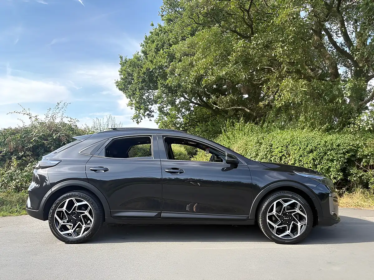 Used 2023 Kia Xceed GT-Line S Black - Interior and Exterior details 6