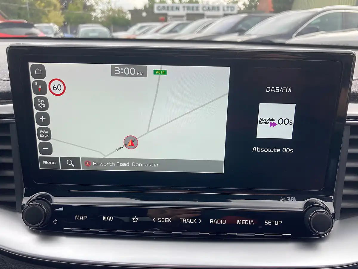 Used 2023 Kia Xceed GT-Line S White - Interior and Exterior details 12