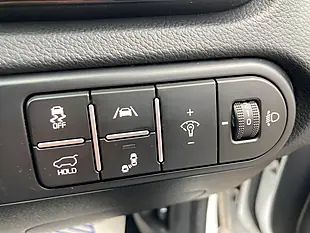 Used 2023 Kia Xceed GT-Line S White - Interior and Exterior details 17