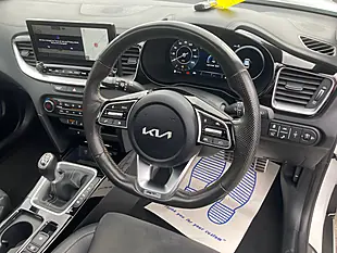Used 2023 Kia Xceed GT-Line S White - Interior and Exterior details 18