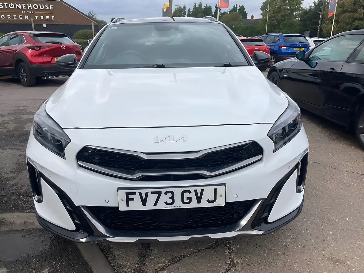 Used 2023 Kia Xceed GT-Line S White - Interior and Exterior details 2