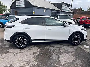 Used 2023 Kia Xceed GT-Line S White - Interior and Exterior details 5