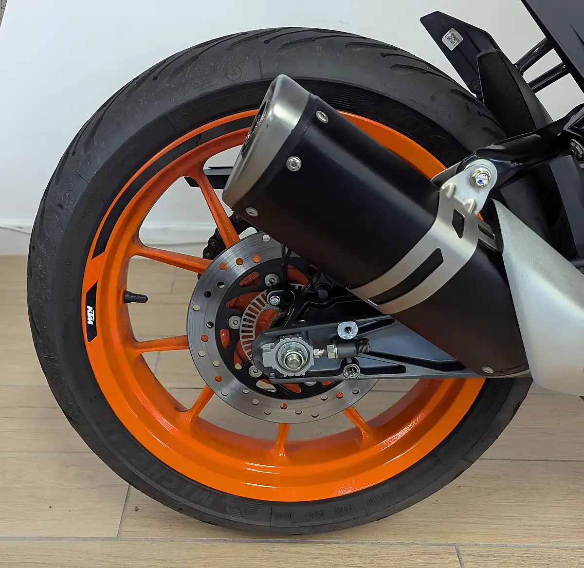 Used 2023 Ktm 125 Duke Black - Interior and Exterior details 14