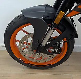 Used 2023 Ktm 125 Duke Black - Interior and Exterior details 20