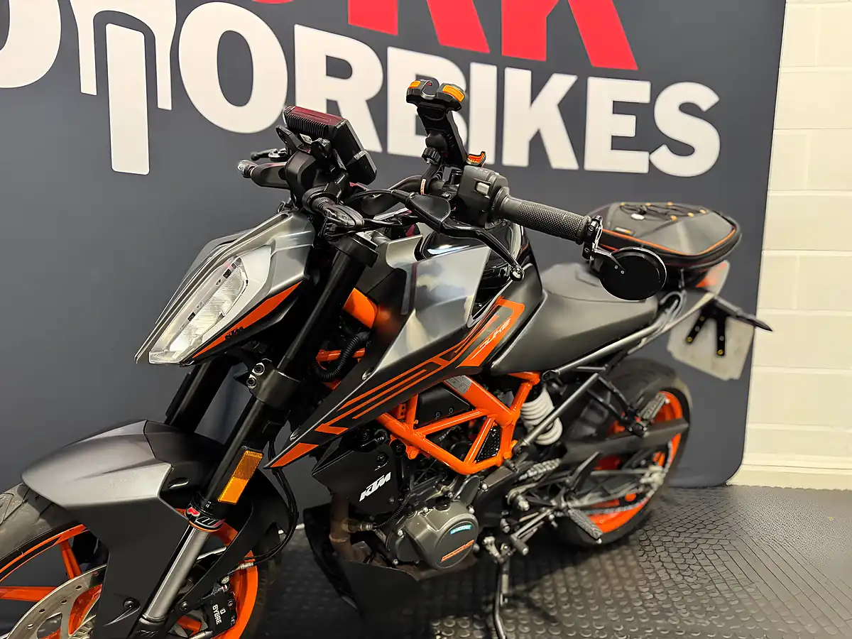 Used 2023 Ktm 125 Duke - Interior and Exterior details 14