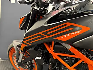 Used 2023 Ktm 125 Duke - Interior and Exterior details 16