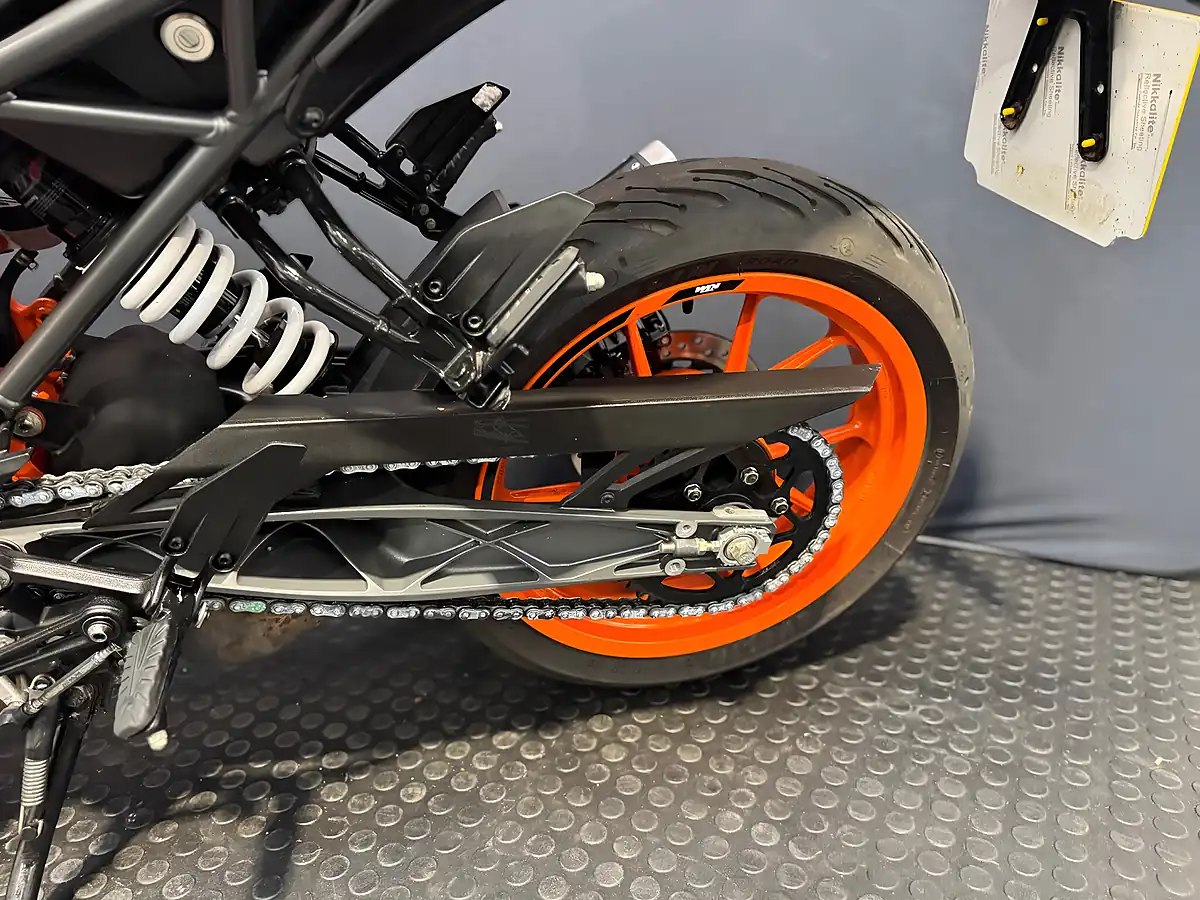 Used 2023 Ktm 125 Duke - Interior and Exterior details 18
