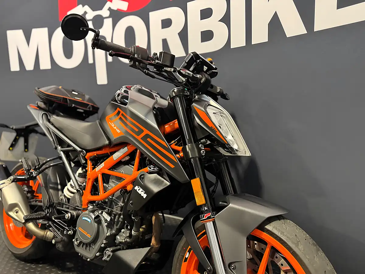 Used 2023 Ktm 125 Duke - Interior and Exterior details 7