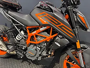 Used 2023 Ktm 125 Duke - Interior and Exterior details 8