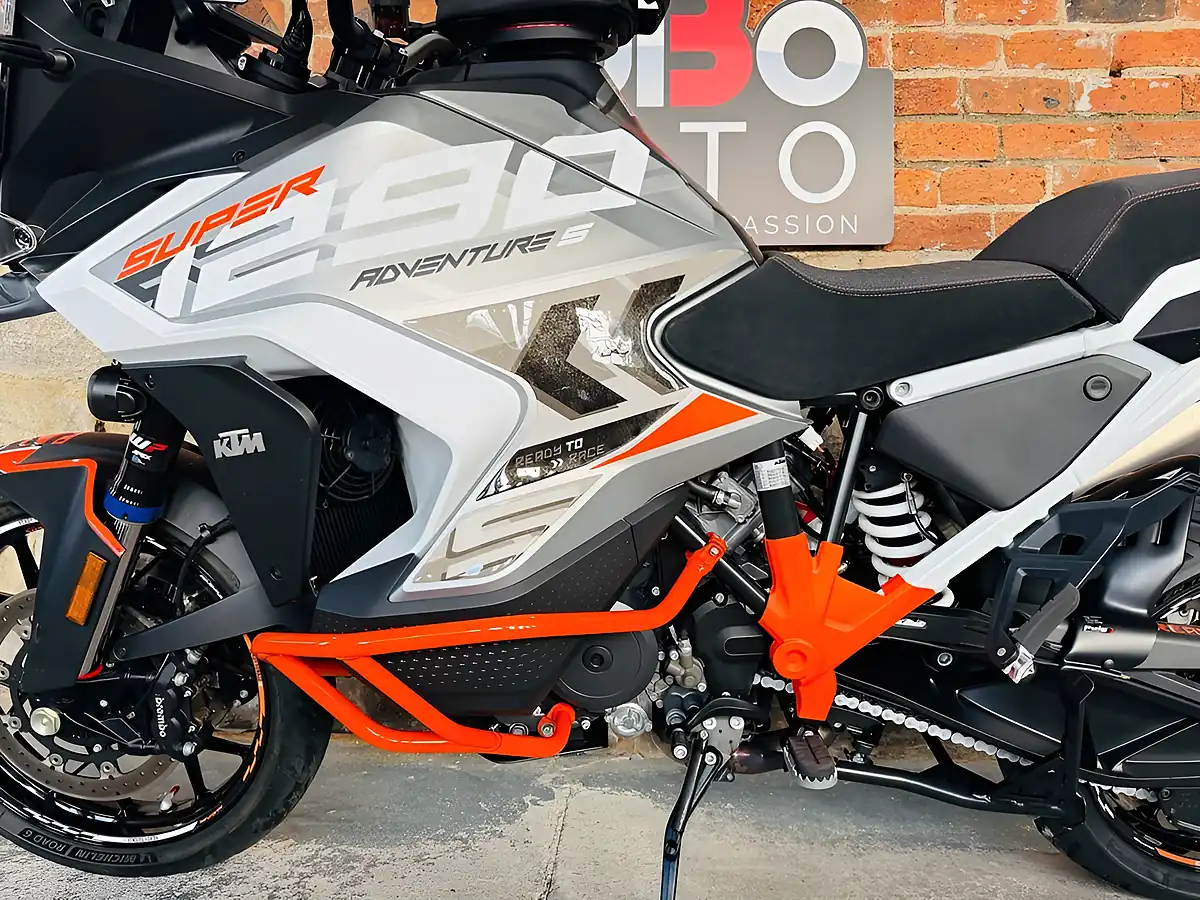 Used 2023 Ktm 1290 Super Adventure S Tech Pack Grey - Interior and Exterior details 16