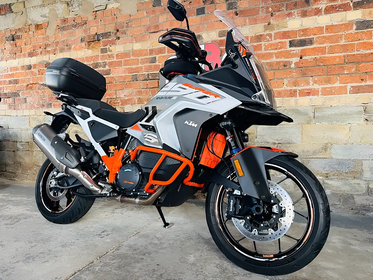 Used 2023 Ktm 1290 Super Adventure S Tech Pack Grey - Interior and Exterior details 3