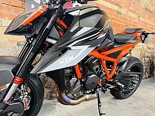 Used 2023 Ktm 1290 Super Duke Rr Special Edition Black - Interior and Exterior details 15