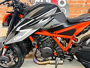 Used 2023 Ktm 1290 Super Duke Rr Special Edition Black - Interior and Exterior details 16