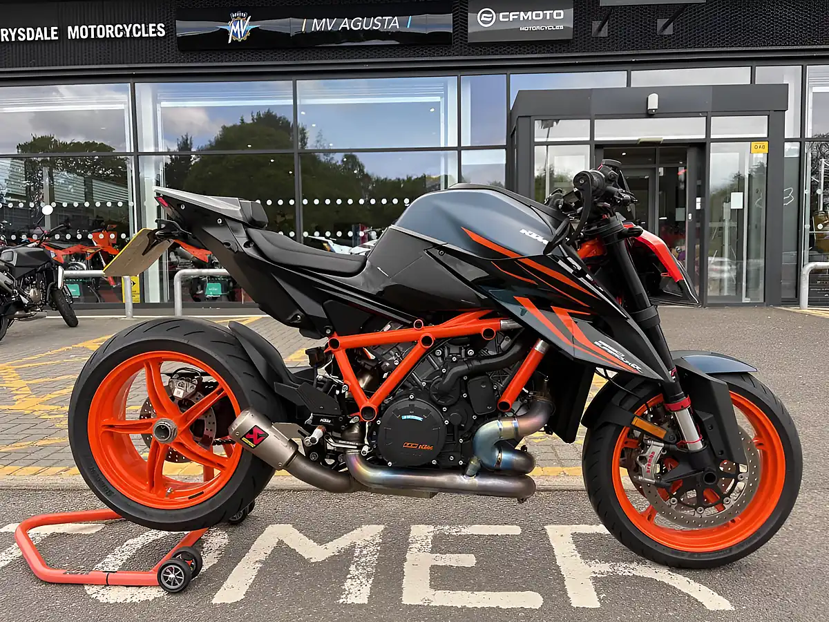 Used 2023 Ktm 1290 Superduke R Black - Interior and Exterior details 4