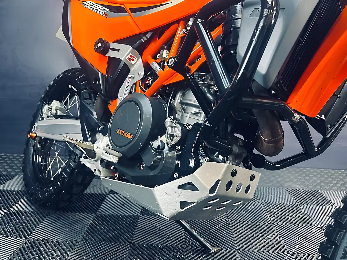 Used 2023 Ktm 690 Enduro R Orange - Interior and Exterior details 10