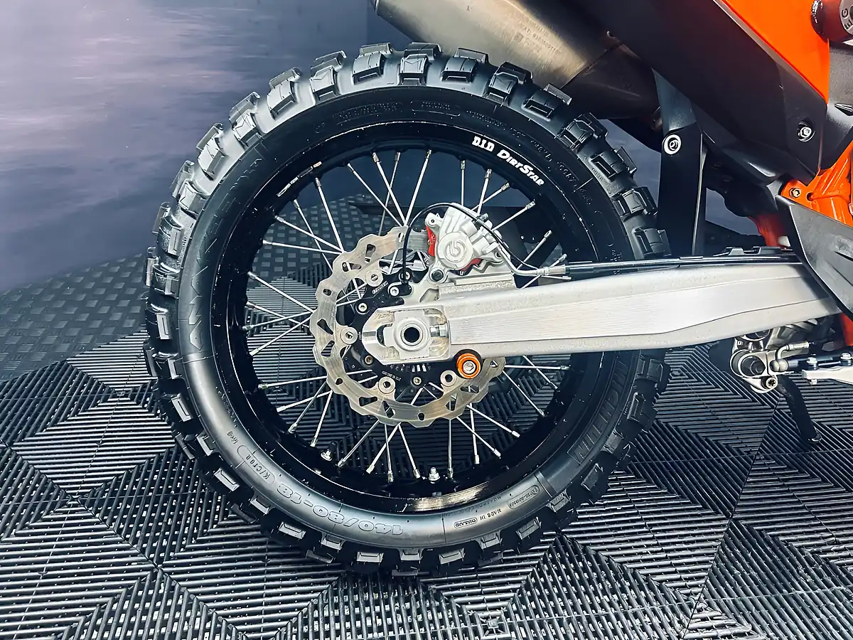 Used 2023 Ktm 690 Enduro R Orange - Interior and Exterior details 17