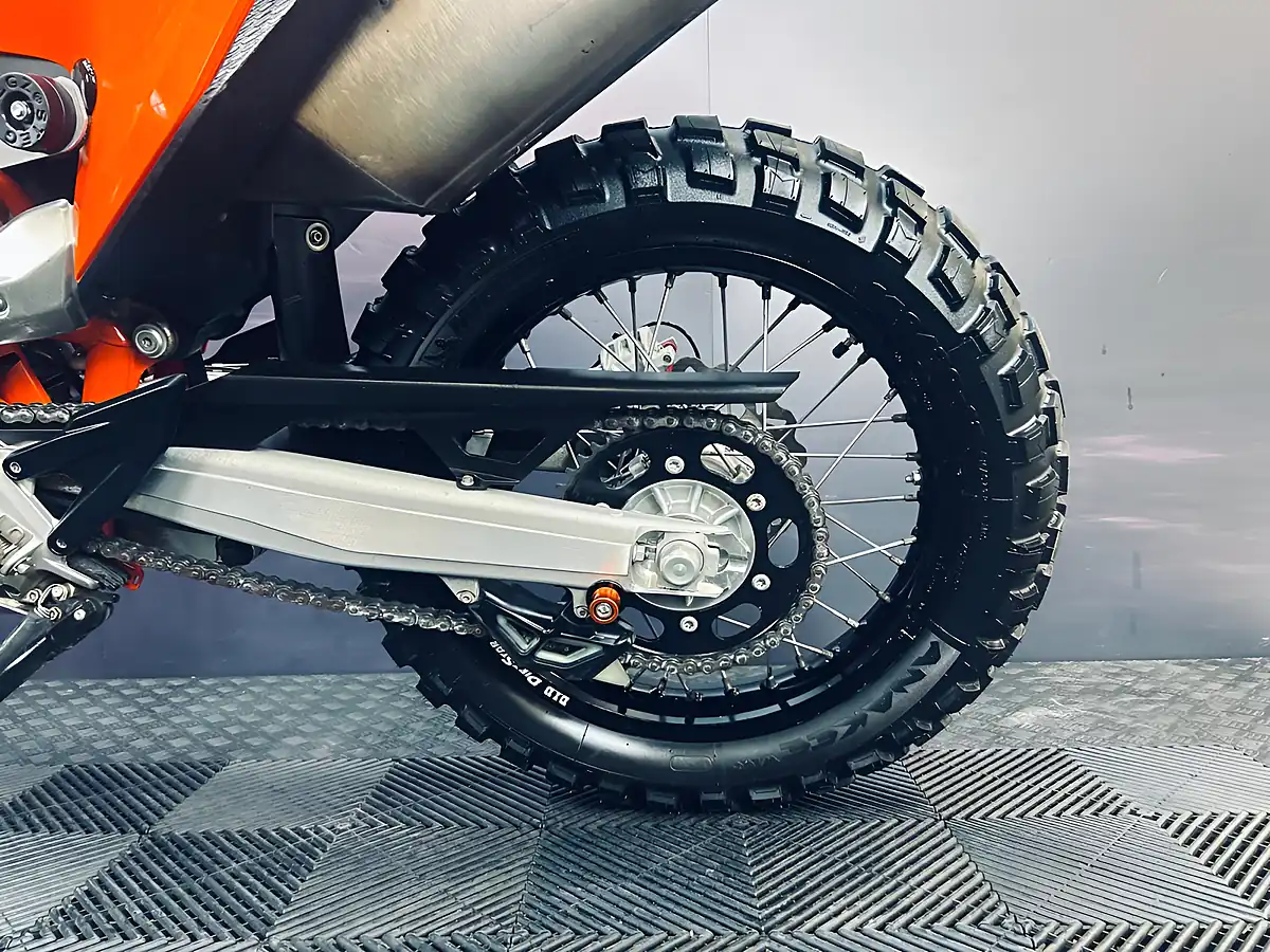 Used 2023 Ktm 690 Enduro R Orange - Interior and Exterior details 18