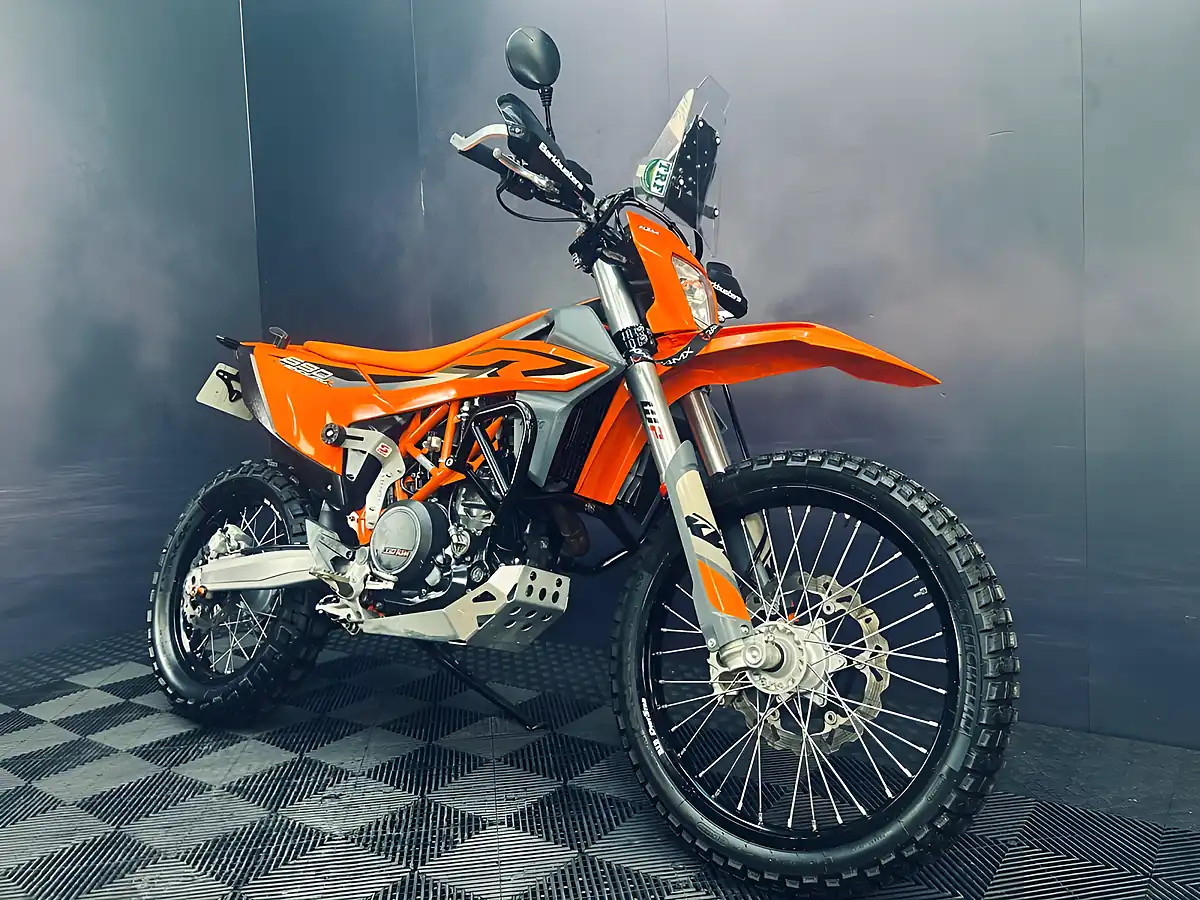 Used 2023 Ktm 690 Enduro R Orange - Interior and Exterior details 4