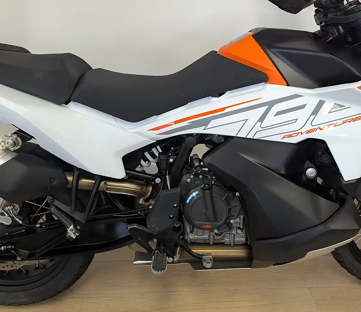 Used 2023 Ktm 790 Adventure White - Interior and Exterior details 14