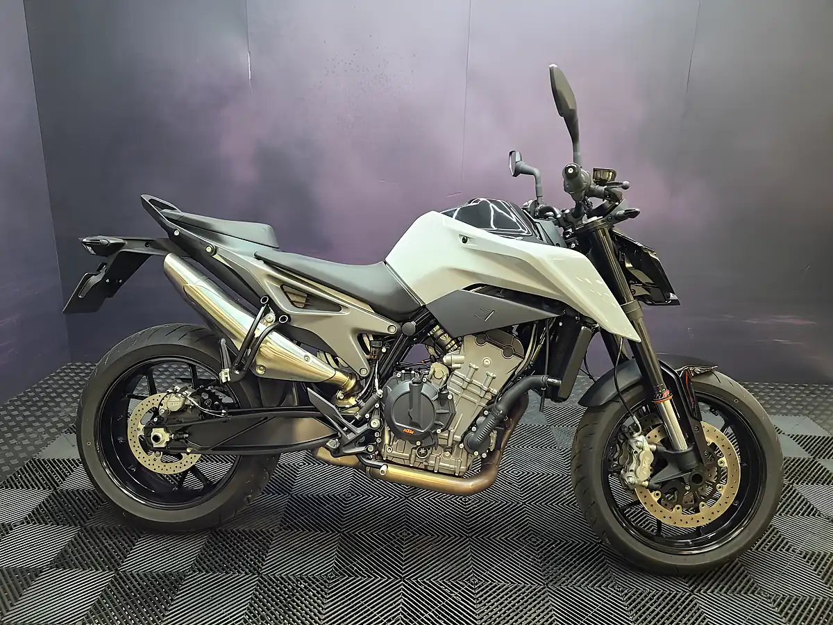 Used 2023 Ktm 790 Duke L Grey - Interior and Exterior details 2
