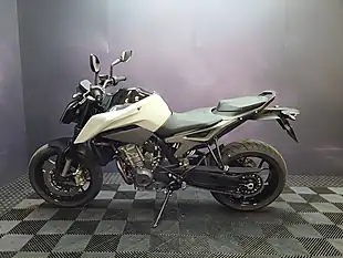 Used 2023 Ktm 790 Duke L Grey - Interior and Exterior details 3