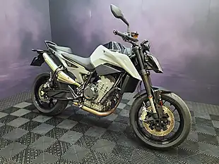 Used 2023 Ktm 790 Duke L Grey - Interior and Exterior details 4