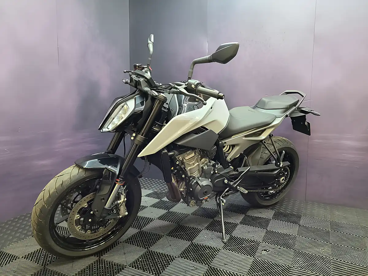 Used 2023 Ktm 790 Duke L Grey - Interior and Exterior details 5