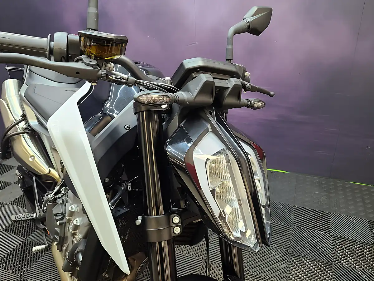 Used 2023 Ktm 790 Duke L Grey - Interior and Exterior details 8