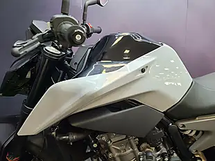 Used 2023 Ktm 790 Duke L Grey - Interior and Exterior details 9