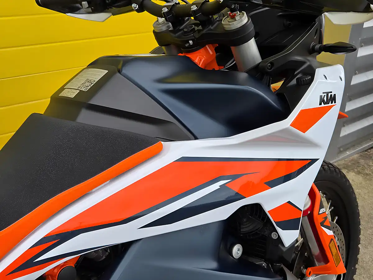 Used 2023 Ktm 890 Adventure Orange - Interior and Exterior details 12