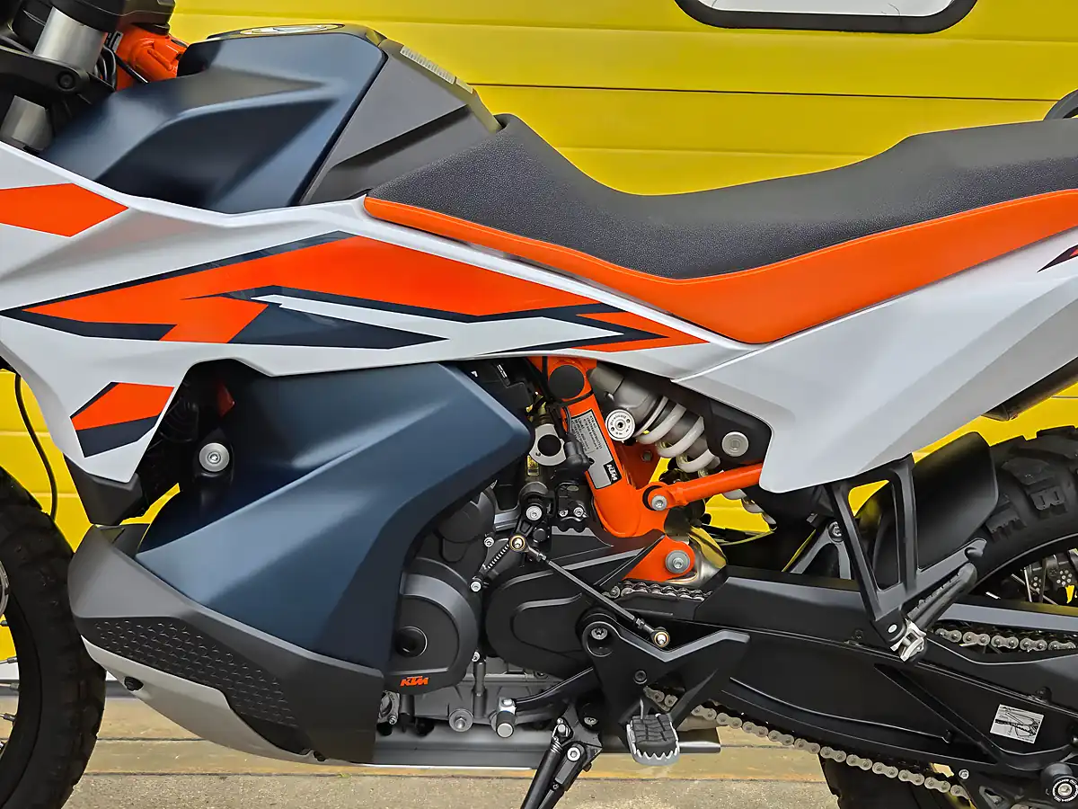Used 2023 Ktm 890 Adventure Orange - Interior and Exterior details 17