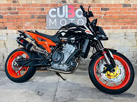 2023 KTM 890 Duke GP