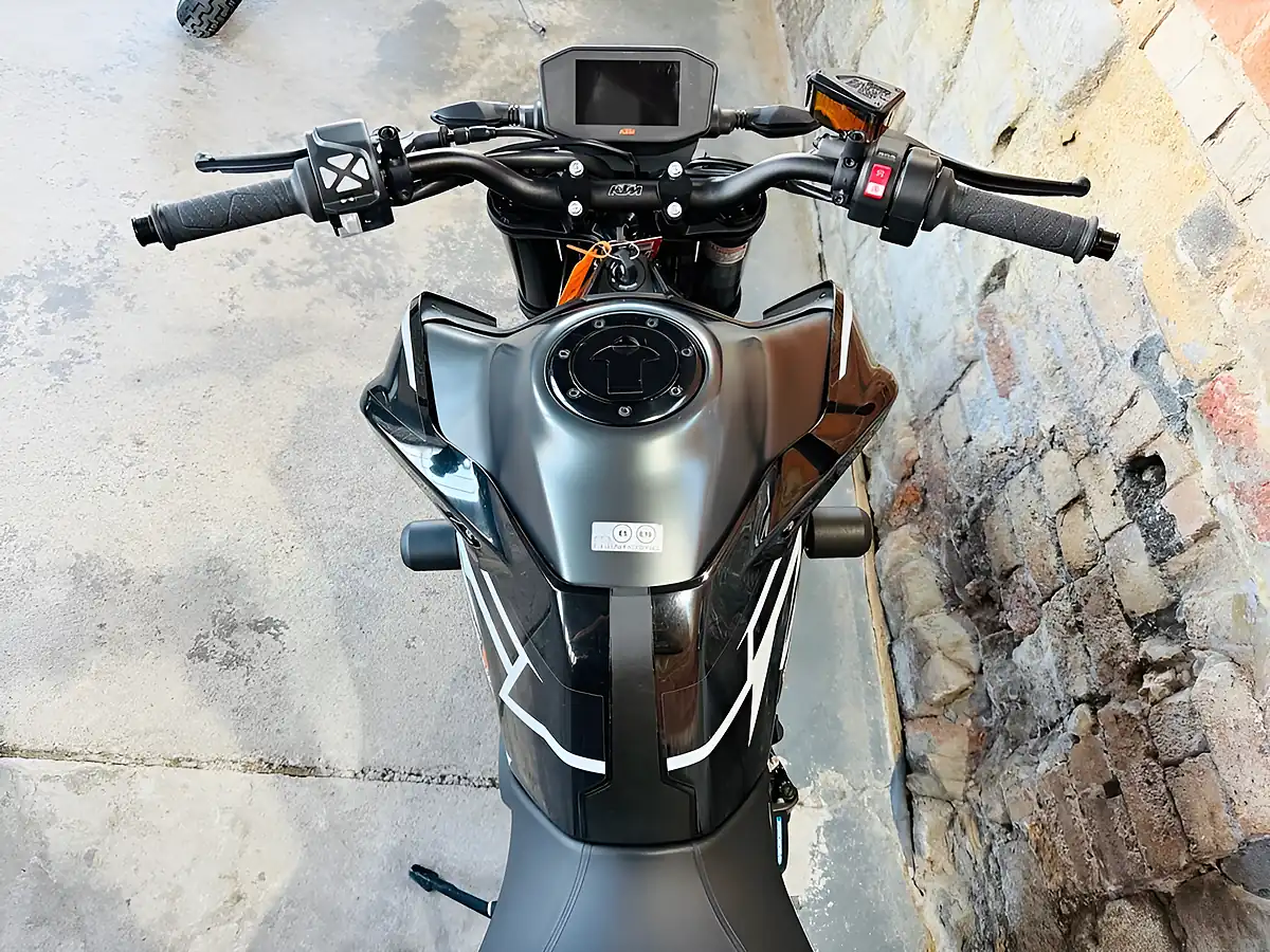 Used 2023 Ktm 890 Duke Gp Black - Interior and Exterior details 20