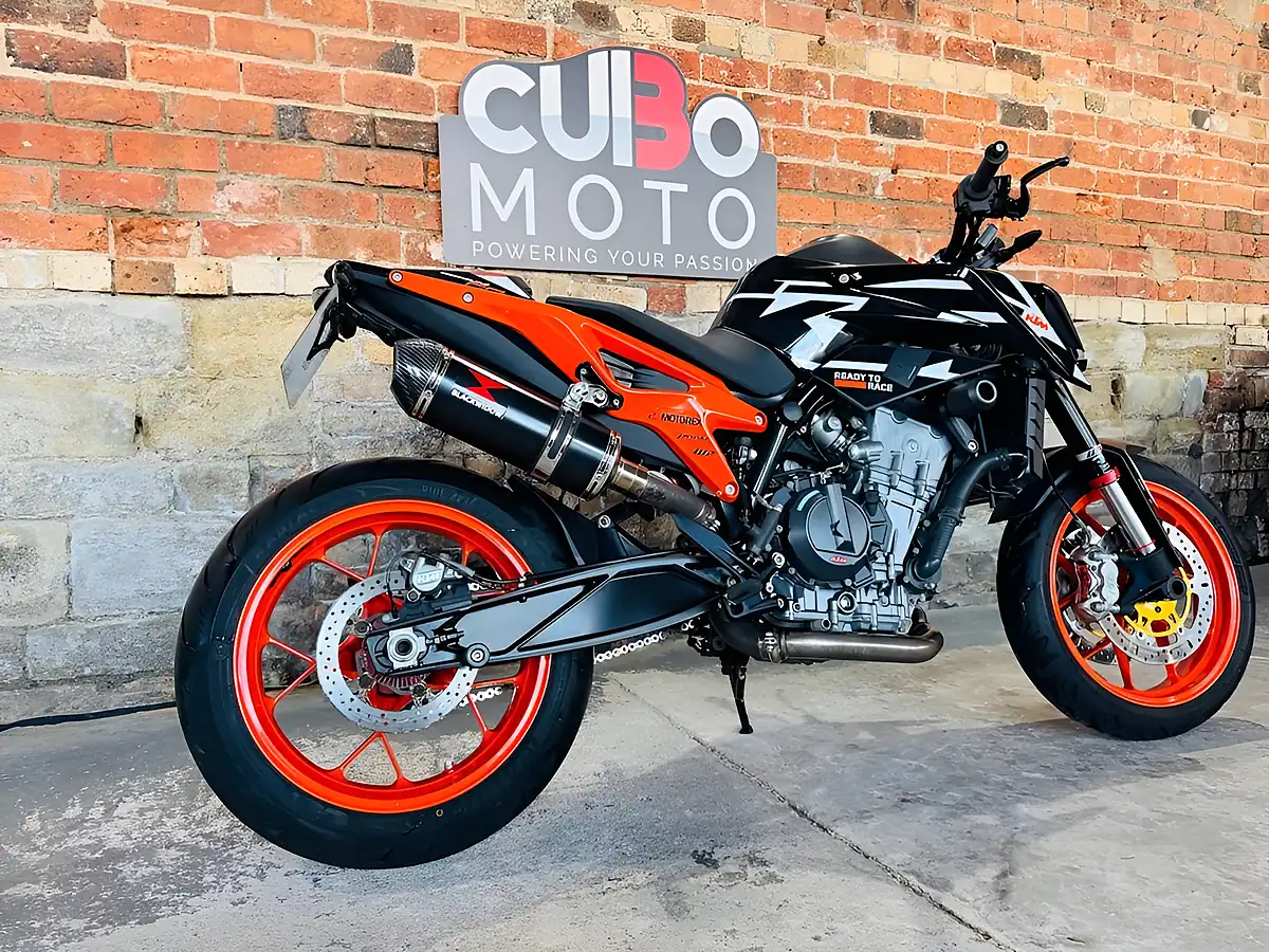 Used 2023 Ktm 890 Duke Gp Black - Interior and Exterior details 4