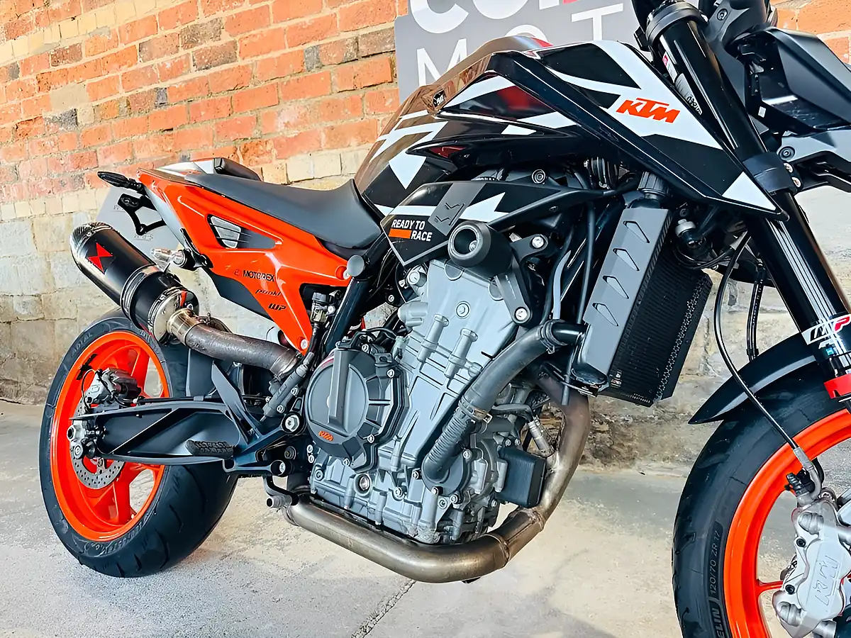 Used 2023 Ktm 890 Duke Gp Black - Interior and Exterior details 6