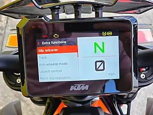 Used 2023 Ktm Duke Super Duke R Orange - Interior and Exterior details 12