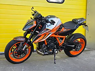 Used 2023 Ktm Duke Super Duke R Orange - Interior and Exterior details 16