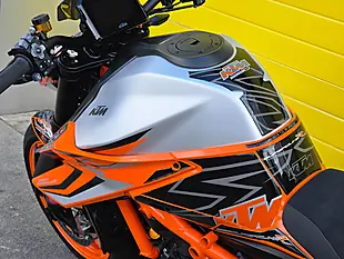 Used 2023 Ktm Duke Super Duke R Orange - Interior and Exterior details 18