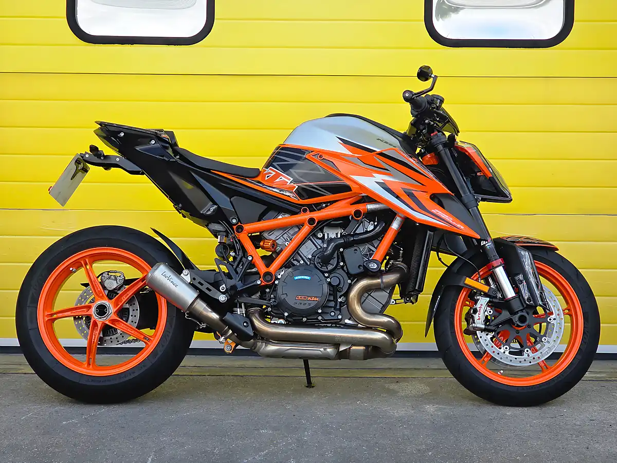 Used 2023 Ktm Duke Super Duke R Orange - Interior and Exterior details 2
