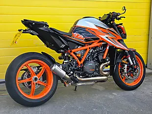 Used 2023 Ktm Duke Super Duke R Orange - Interior and Exterior details 4