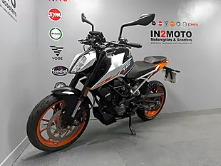Used 2023 Ktm Duke White - Interior and Exterior details 13