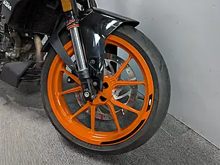 Used 2023 Ktm Duke White - Interior and Exterior details 3