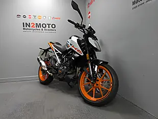 Used 2023 Ktm Duke White - Interior and Exterior details 4