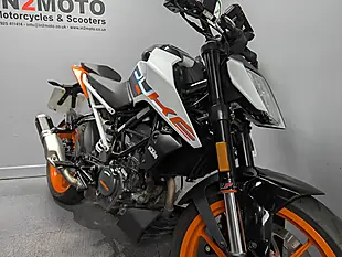 Used 2023 Ktm Duke White - Interior and Exterior details 6