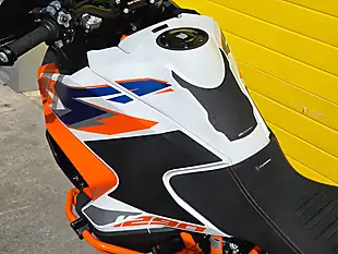 Used 2023 Ktm Super Adventure R Orange - Interior and Exterior details 15