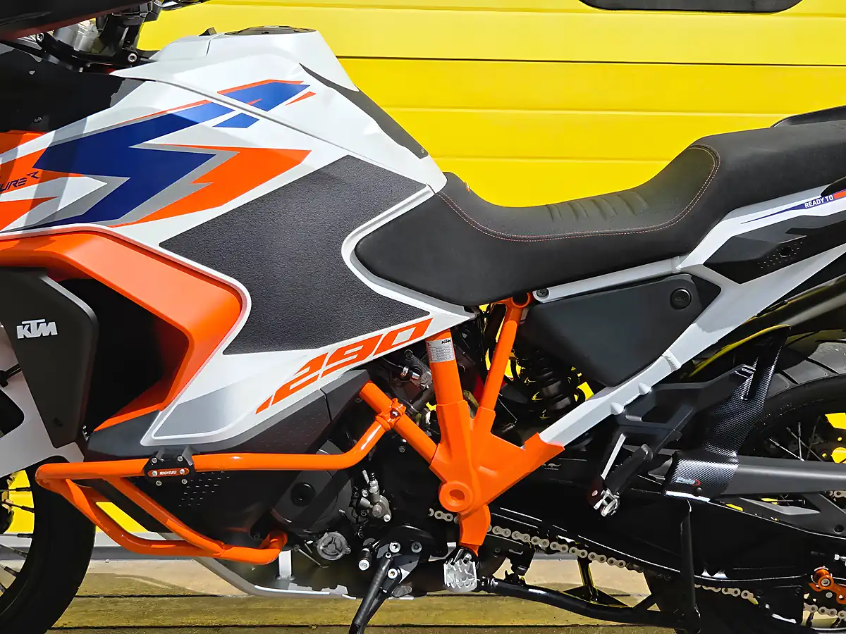 Used 2023 Ktm Super Adventure R Orange - Interior and Exterior details 16