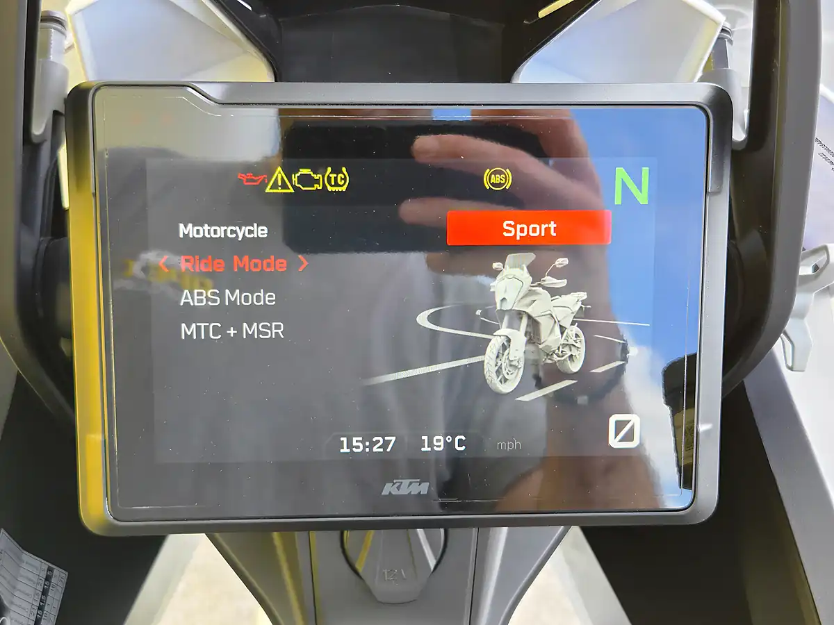Used 2023 Ktm Super Adventure R Orange - Interior and Exterior details 19