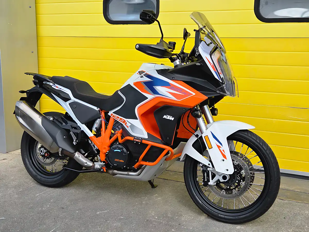 Used 2023 Ktm Super Adventure R Orange - Interior and Exterior details 3