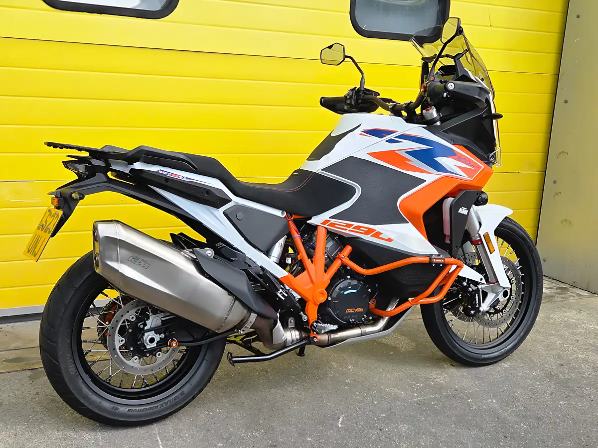 Used 2023 Ktm Super Adventure R Orange - Interior and Exterior details 4