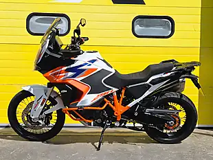 Used 2023 Ktm Super Adventure R Orange - Interior and Exterior details 5